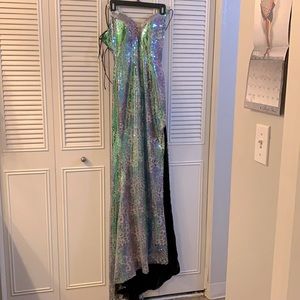 Wildly Glamorous Maxi Dress. Size 2 but runs small
